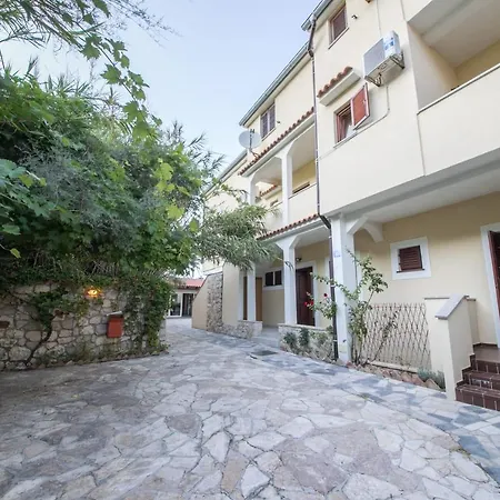 Mb Pag Apartman *