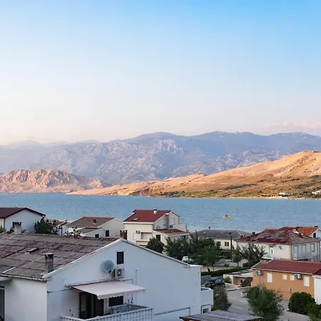 Mb Pag Apartman Pag Town